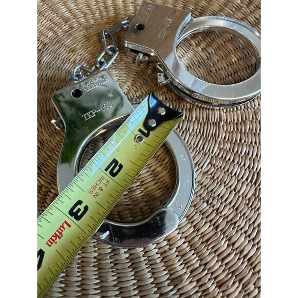 Pretend Play Handcuffs - Picture 5 of 9